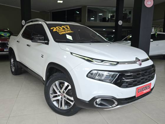 FIAT TORO 2.0 16V TURBO DIESEL VOLCANO 4WD AT9 FIAT TORO 2.0 16V TURBO DIESEL VOLCANO 4WD AT9